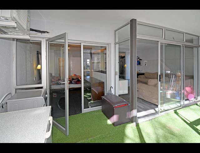 2 BEDROOM APARTMENT FOR SALE IN HOUGHTON ESTATE